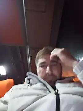 mert0359 online show from November 30, 2025, 9:26 pm