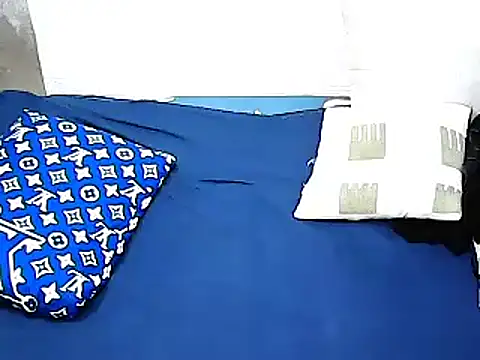 xxhottinybabe online show from March 3, 2026, 12:06 am