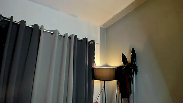 Snapshot of MagnaCumLoader17 chatting on November 25, 2025, 11:27 pm MagnaCumLoader17 online show from November 25, 2025, 11:27 pm