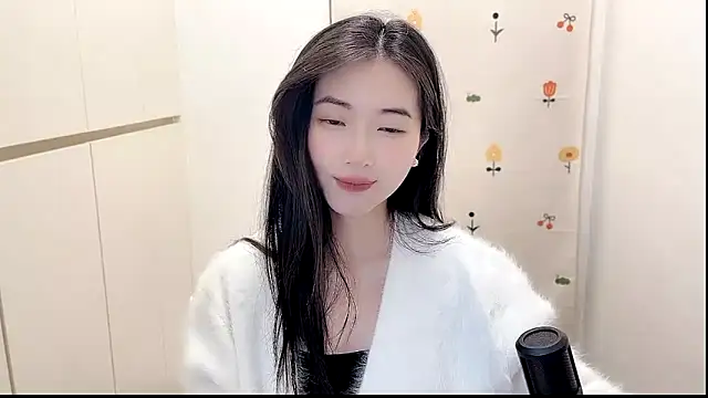 Snapshot of Rosalind_xixi chatting on October 25, 2025, 3:01 pm Rosalind xixi online show from October 25, 2025, 3:01 pm