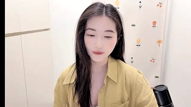 Snapshot of Rosalind_xixi chatting on November 4, 2025, 2:32 pm Rosalind xixi online show from November 4, 2025, 2:32 pm