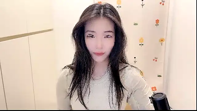 Snapshot of Rosalind_xixi chatting on October 23, 2025, 2:43 am Rosalind xixi online show from October 23, 2025, 2:43 am