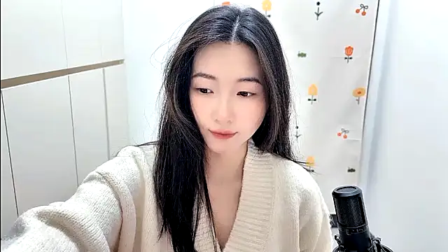 Snapshot of Rosalind_xixi chatting on November 18, 2025, 6:28 am Rosalind xixi online show from November 18, 2025, 6:28 am