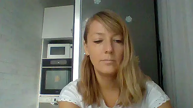 Vexxaa online show from December 14, 2025, 12:44 pm