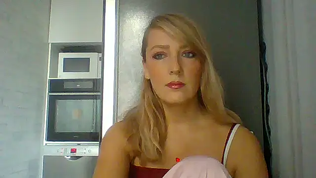 Vexxaa online show from November 9, 2025, 11:47 am