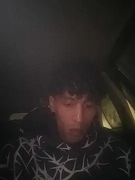 lusiboy96 online show from April 20, 2026, 12:13 am