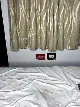 Snapshot of Cute-Samayra chatting on December 14, 2025, 8:25 pm Cute-Samayra online show from December 14, 2025, 8:25 pm