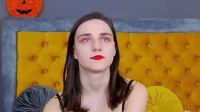 Jessica White  online show from November 25, 2025, 4:13 am