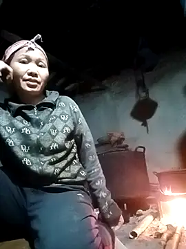 TinTin321 online show from December 16, 2025, 11:03 am