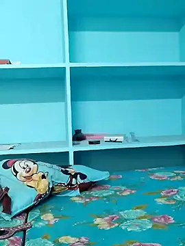 yelmaji91 online show from November 1, 2025, 5:47 am