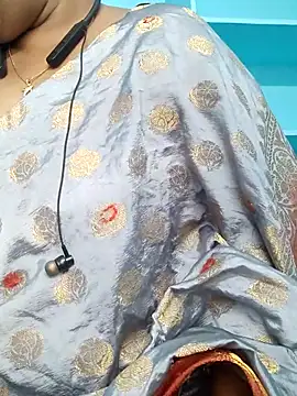 yelmaji91 online show from November 9, 2025, 5:44 am