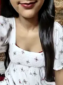 Snapshot of Indian-Aleena chatting on October 7, 2025, 8:21 pm Indian-Aleena online show from October 7, 2025, 8:21 pm