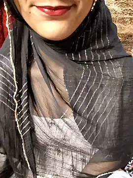 Snapshot of Indian-Aleena chatting on September 9, 2025, 4:44 am Indian-Aleena online show from September 9, 2025, 4:44 am