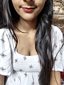 Snapshot of Indian-Aleena chatting on October 6, 2025, 6:52 pm Indian-Aleena online show from October 6, 2025, 6:52 pm