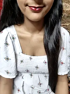 Snapshot of Indian-Aleena chatting on October 9, 2025, 6:08 pm Indian-Aleena online show from October 9, 2025, 6:08 pm