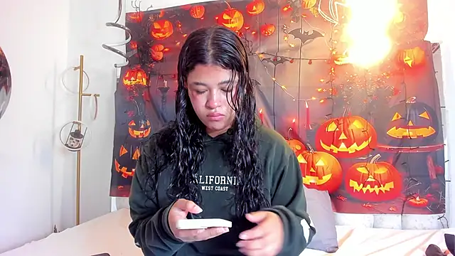 Snapshot of Ivy_nt chatting on November 1, 2025, 1:05 pm Ivy nt online show from November 1, 2025, 1:05 pm