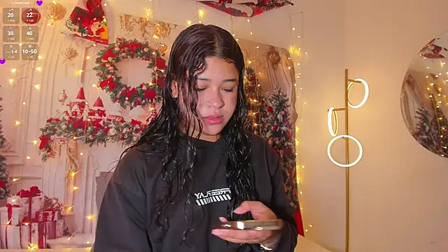 Snapshot of Ivy_nt chatting on November 25, 2025, 1:00 pm Ivy nt online show from November 25, 2025, 1:00 pm