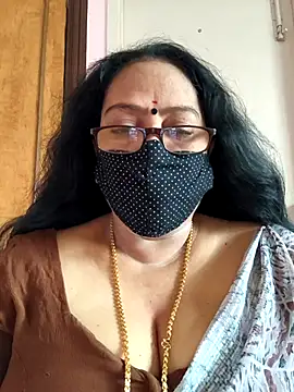 Snapshot of heera-rani chatting on September 23, 2025, 2:29 am heera-rani online show from September 23, 2025, 2:29 am