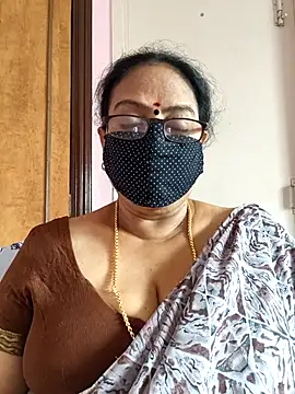 Snapshot of heera-rani chatting on September 21, 2025, 5:12 am heera-rani online show from September 21, 2025, 5:12 am