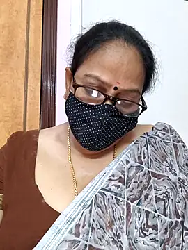 Snapshot of heera-rani chatting on September 23, 2025, 2:35 pm heera-rani online show from September 23, 2025, 2:35 pm