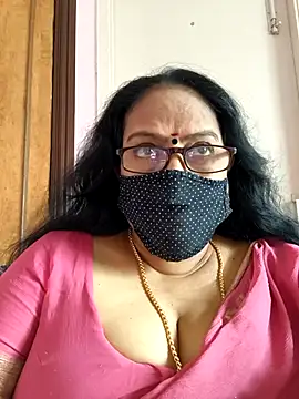 Snapshot of heera-rani chatting on September 20, 2025, 5:23 am heera-rani online show from September 20, 2025, 5:23 am