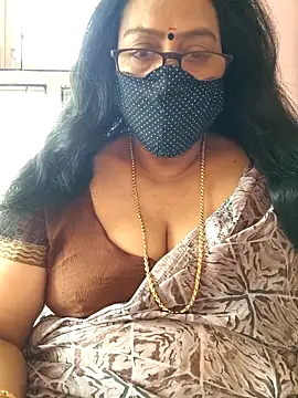 Snapshot of heera-rani chatting on September 26, 2025, 3:13 am heera-rani online show from September 26, 2025, 3:13 am