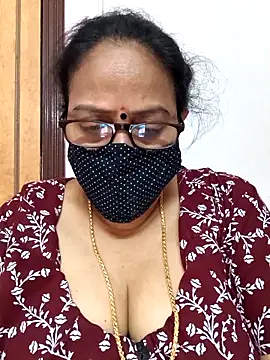 Snapshot of heera-rani chatting on September 9, 2025, 2:59 pm heera-rani online show from September 9, 2025, 2:59 pm