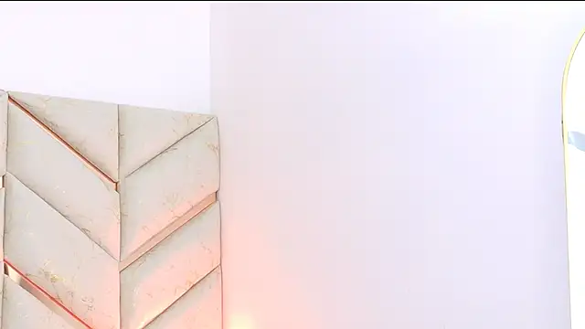 AlanaDoll online show from September 30, 2025, 3:07 pm