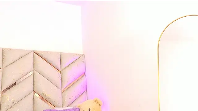 AlanaDoll online show from September 27, 2025, 2:34 pm