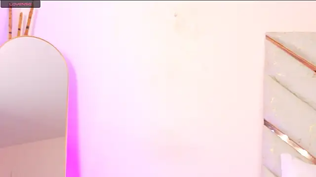 AlanaDoll online show from April 25, 2026, 2:14 pm