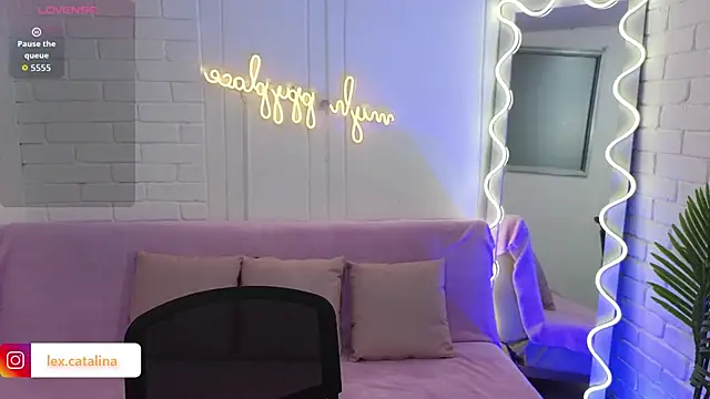 Snapshot of Lexy_tay chatting on October 23, 2025, 12:04 pm Lexy tay online show from October 23, 2025, 12:04 pm