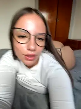 Snapshot of AlessiaaRuso1 chatting on November 28, 2025, 6:52 pm AlessiaaRuso1 online show from November 28, 2025, 6:52 pm