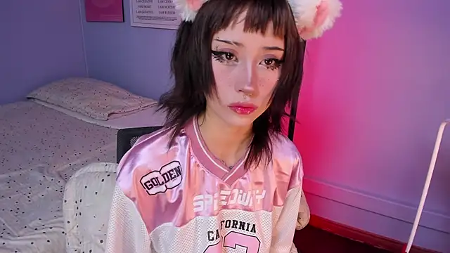 Hannahpage online show from March 3, 2026, 12:23 pm