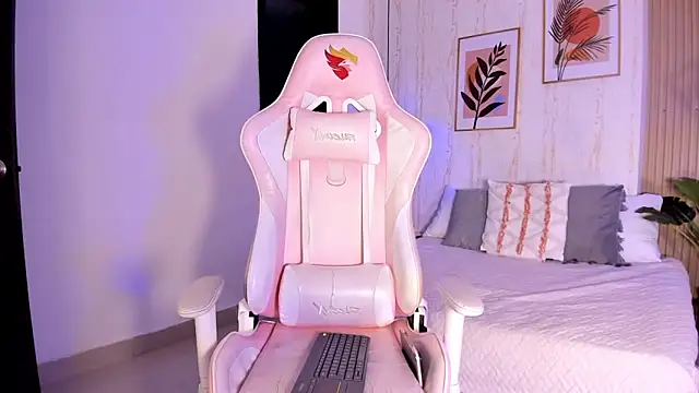 Snapshot of Ayleen_Dunkan chatting on November 6, 2025, 12:42 pm Ayleen Dunkan online show from November 6, 2025, 12:42 pm