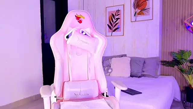 Ayleen Dunkan online show from February 25, 2026, 1:11 pm