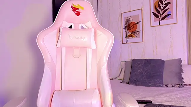 Snapshot of Ayleen_Dunkan chatting on September 16, 2025, 12:17 pm Ayleen Dunkan online show from September 16, 2025, 12:17 pm