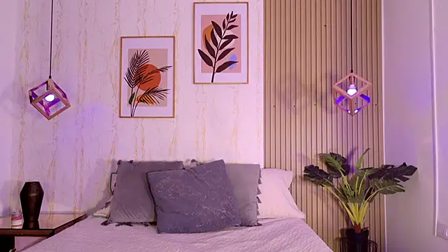 Snapshot of Ayleen_Dunkan chatting on September 19, 2025, 12:20 pm Ayleen Dunkan online show from September 19, 2025, 12:20 pm