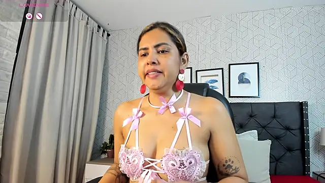 scarletbaker  online show from April 1, 2026, 9:10 am