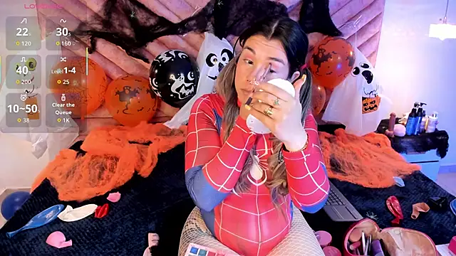 Snapshot of Zoe_Vg chatting on October 22, 2025, 6:29 pm Zoe Vg online show from October 22, 2025, 6:29 pm