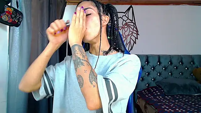 Sweet-Cris online show from September 18, 2025, 3:04 pm