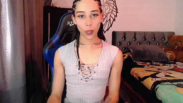 Sweet-Cris online show from October 9, 2025, 6:30 pm