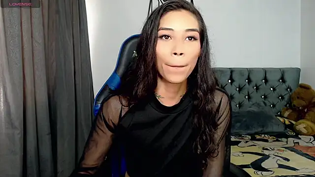 Sweet-Cris online show from December 16, 2025, 7:07 pm