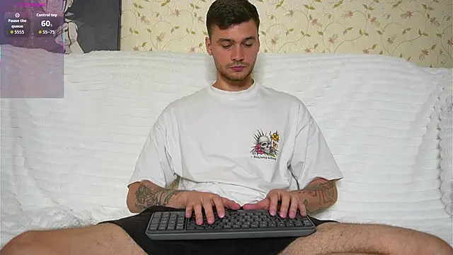 Snapshot of johnstoneisland chatting on June 30, 2026, 6:19 pm johnstoneisland online show from June 30, 2026, 6:19 pm