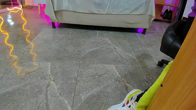 Snapshot of BLUE_TAY1 chatting on October 10, 2025, 11:33 am BLUE TAY1 online show from October 10, 2025, 11:33 am