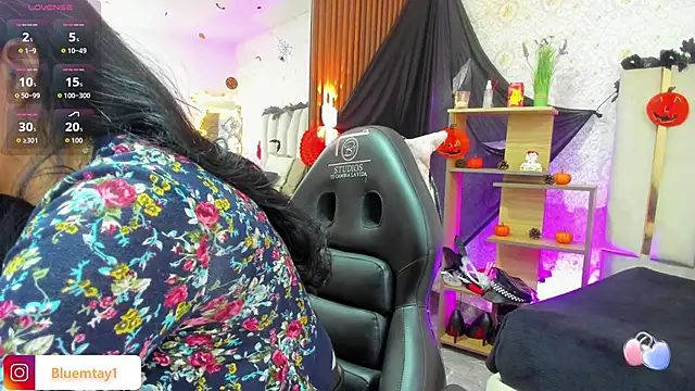 Snapshot of BLUE_TAY1 chatting on October 23, 2025, 12:04 pm BLUE TAY1 online show from October 23, 2025, 12:04 pm