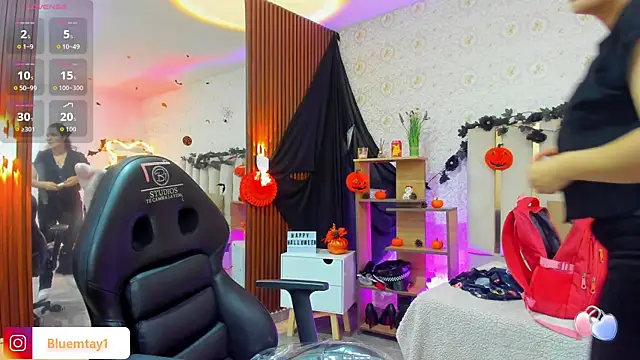 Snapshot of BLUE_TAY1 chatting on October 21, 2025, 11:53 am BLUE TAY1 online show from October 21, 2025, 11:53 am