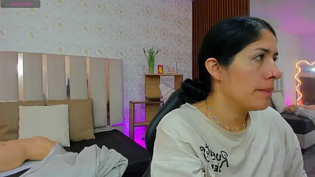 Snapshot of BLUE_TAY1 chatting on October 11, 2025, 11:44 am BLUE TAY1 online show from October 11, 2025, 11:44 am