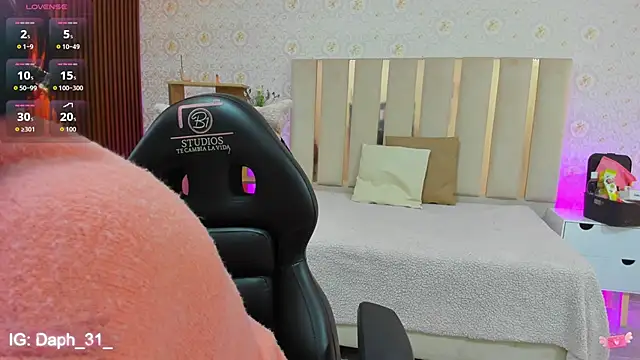 Snapshot of BLUE_TAY1 chatting on September 29, 2025, 11:38 am BLUE TAY1 online show from September 29, 2025, 11:38 am