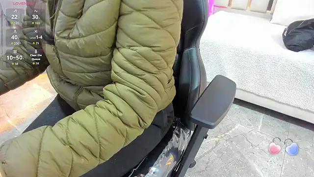 Snapshot of BLUE_TAY1 chatting on September 30, 2025, 12:00 pm BLUE TAY1 online show from September 30, 2025, 12:00 pm