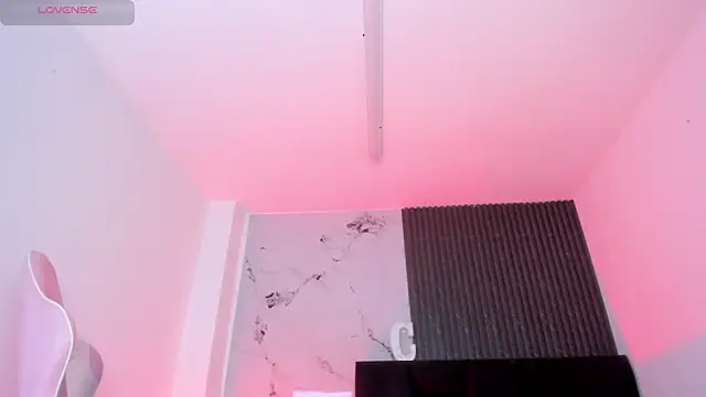 chloesagee online show from May 15, 2026, 11:47 pm